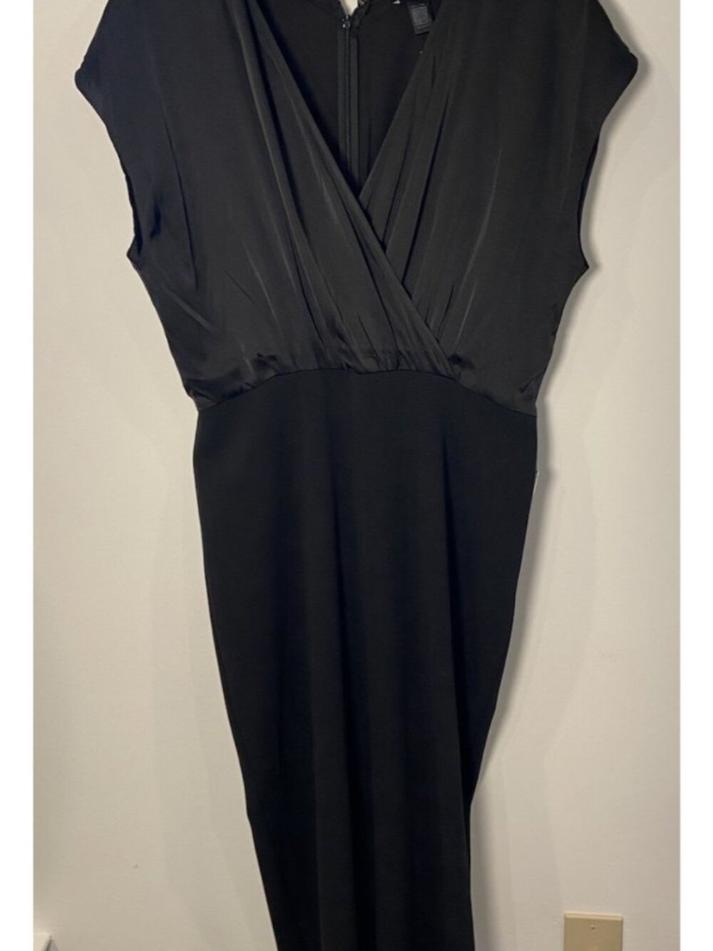 NWT Express Dress Crossover Bodice Sheath Black Size Large L New